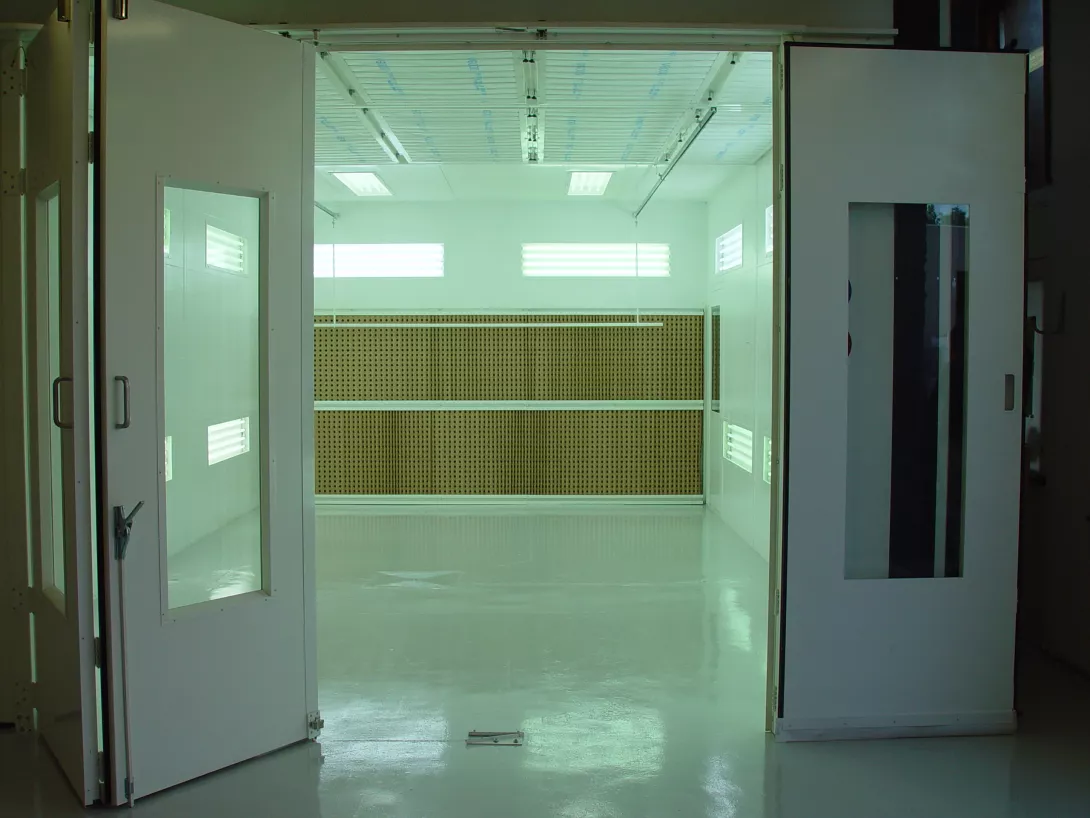 cabine_de_peinture.jpg